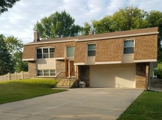 703 Elm Ct, Itasca, IL 60143