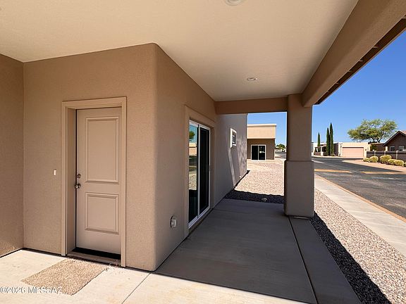 3rd image of 608 S Clubhouse Ln