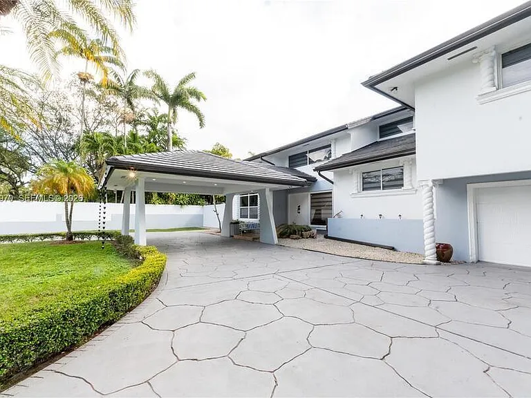 12040 SW 43rd St — Photo 5