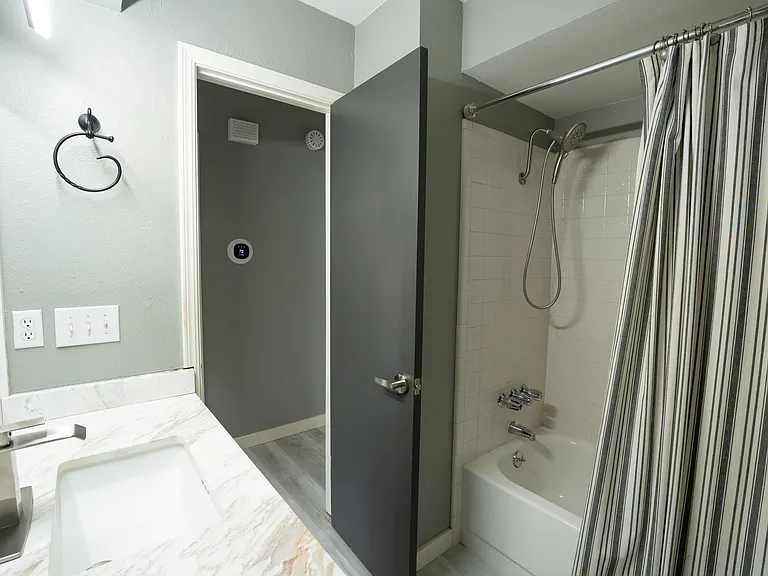 1017 SW 98th St — Photo 21