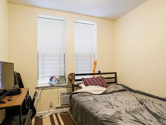 5th image of 1804 N Bouvier St Floor 1F