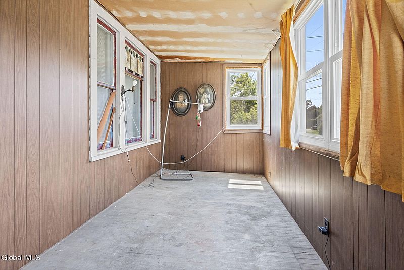 4th image of 126 Daniels Avenue