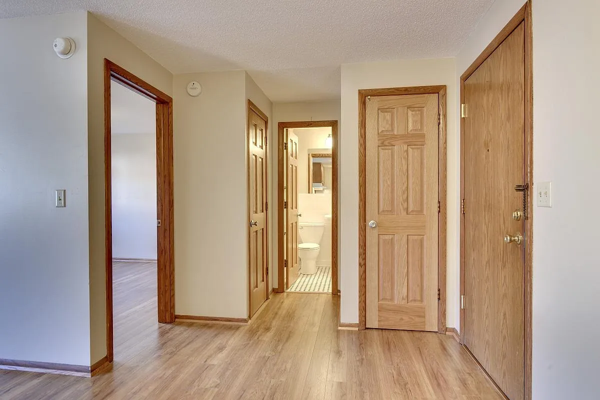 2717 Central Avenue NE — Photo 3