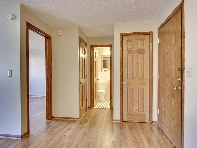 2717 Central Ave NE — Photo 3