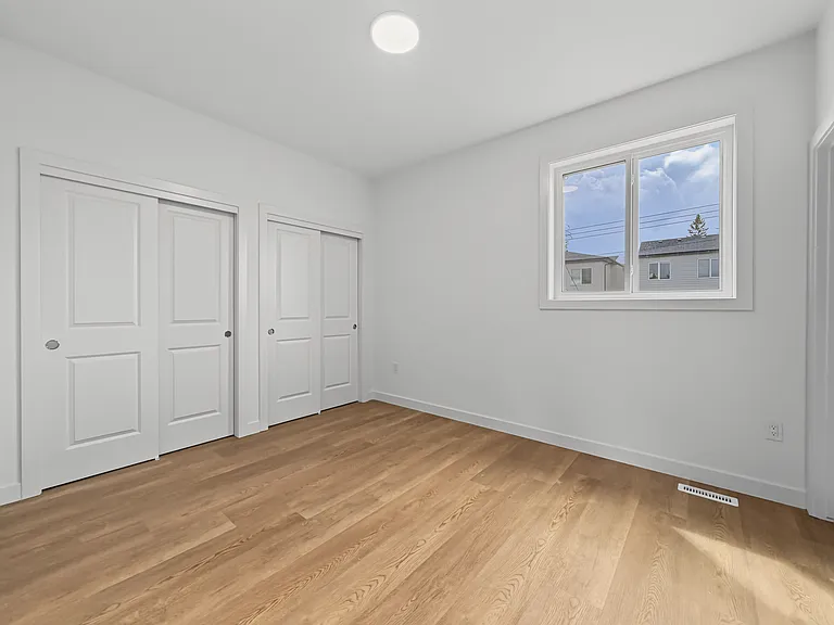 227 26th Ave NE #201 — Photo 15