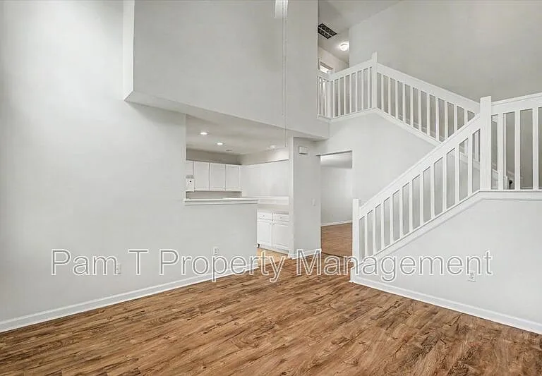 303 Gallery Way — Photo 11