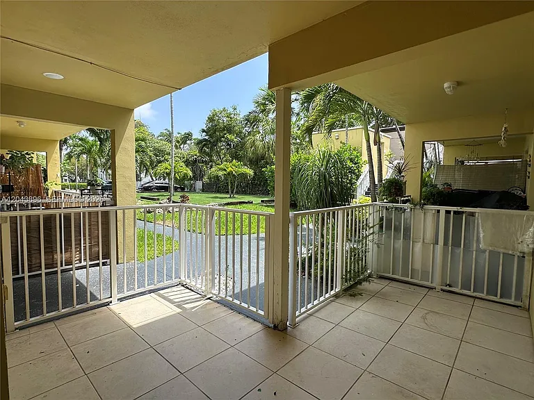2536 Van Buren St #5A — Photo 35