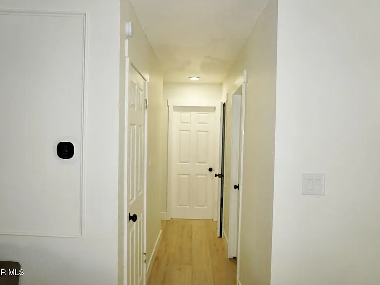 2301 Mono St — Photo 8
