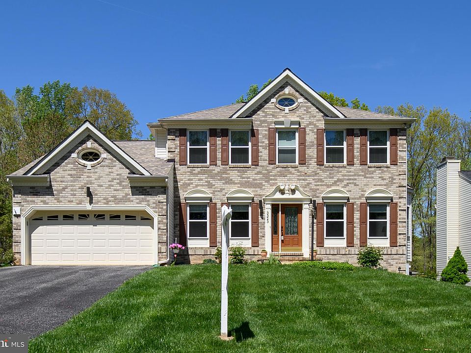 1st image of 3323 Governor Martin Ct