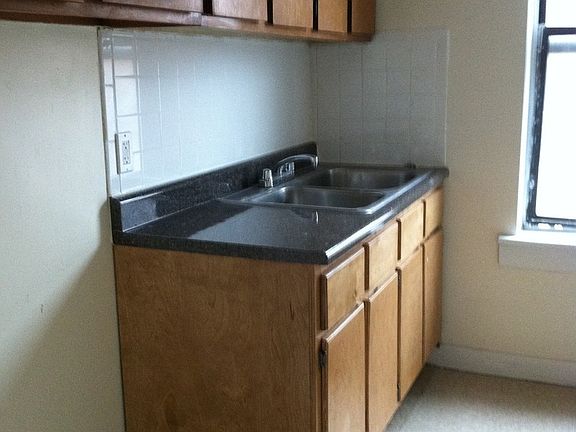 3rd image of 883 E 165th St APT 2A