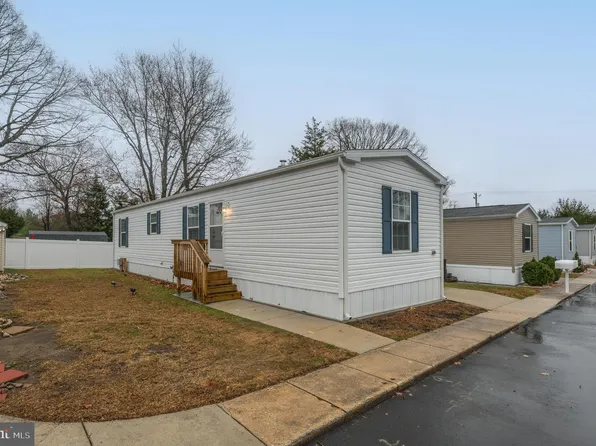 27 Bluebird Rd, Mantua, NJ 08051