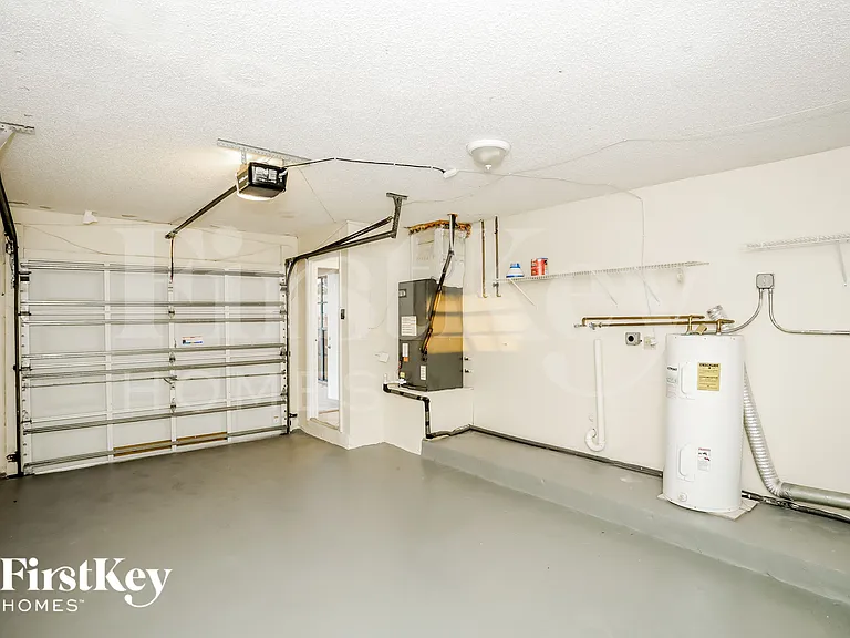11310 NW 38th Pl — Photo 14
