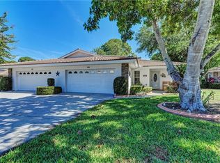 5621 Garden Lakes Dr, Bradenton, FL 34203