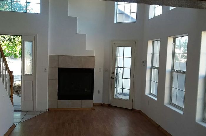 2nd image of 851 Avenida Pastoral NW