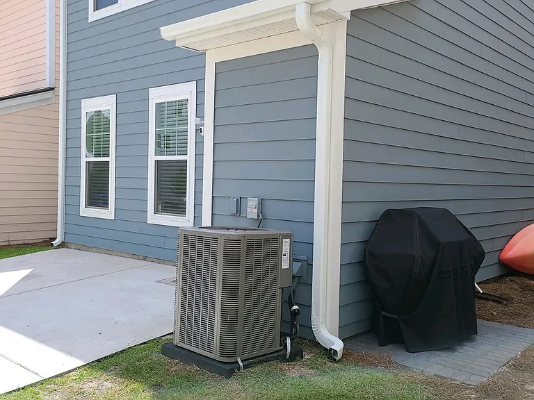 1652 Indy Dr — Photo 3