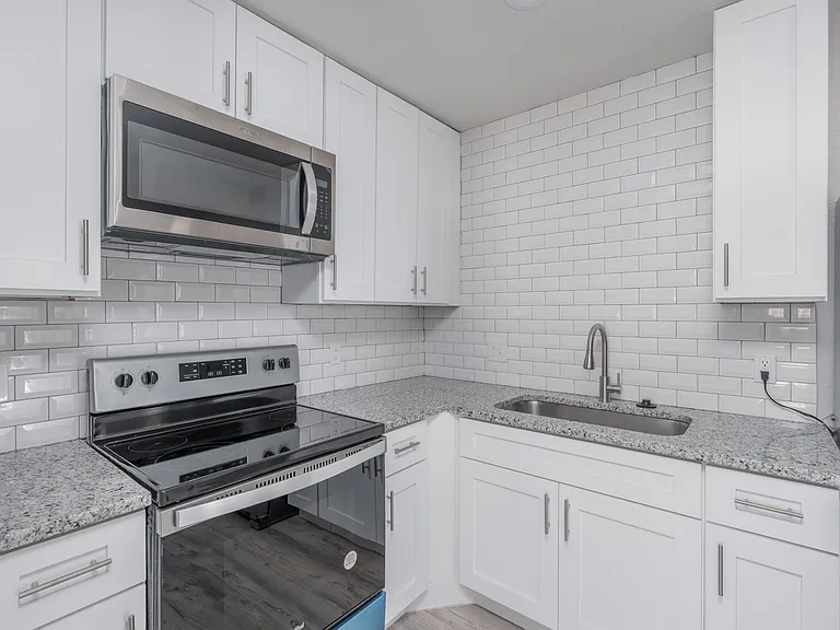 5914 Asbury Ave #A — Photo 2