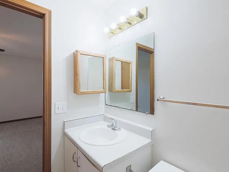 2221 S Street — Photo 70
