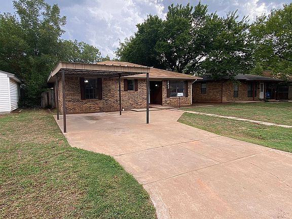 3rd image of 2933 McGaha Ave