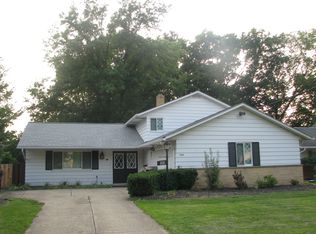 1146 Hillrock Dr, South Euclid, OH