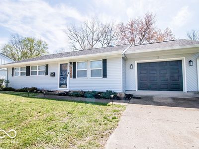 2763 Streamside Dr, Columbus, IN, 47203