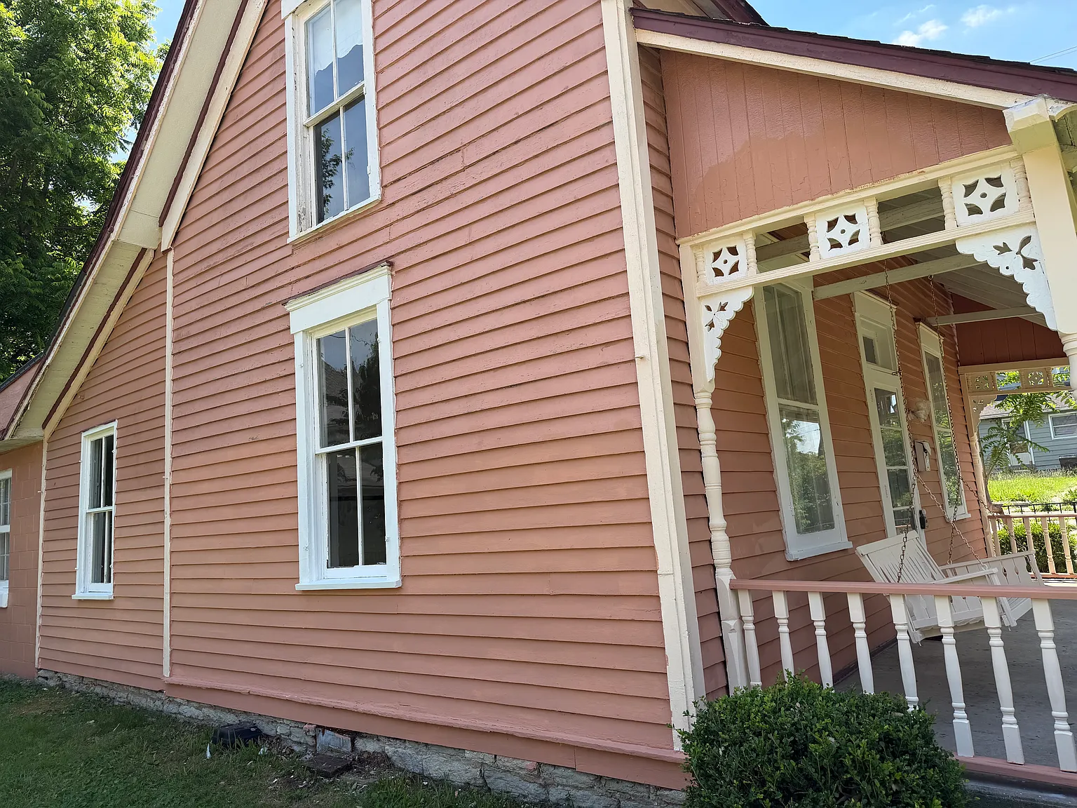 1014 Lincoln St — Photo 4