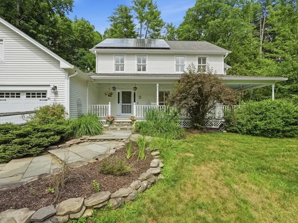 36 Woodlot Rd, Amherst, MA 01002
