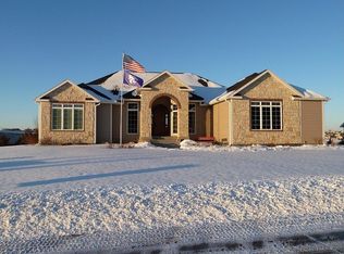 4120 Berkshire Cir, Manhattan, KS 66503
