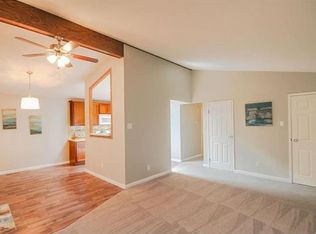 45 Hunting Creek Rd, Saint Peters, MO 63376