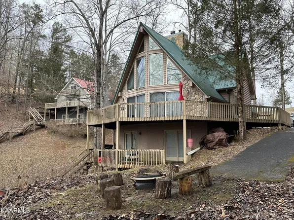 824 Deerfield Way, La Follette, TN 37766