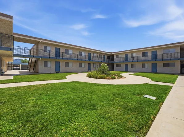 5036 West St #L-8-24, Lancaster, CA 93535