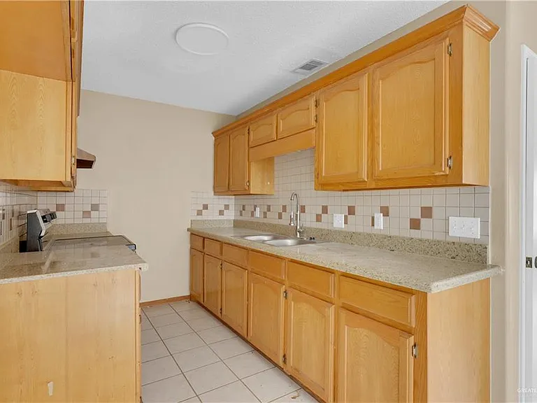 3000 Ashley Pl #1 — Photo 8