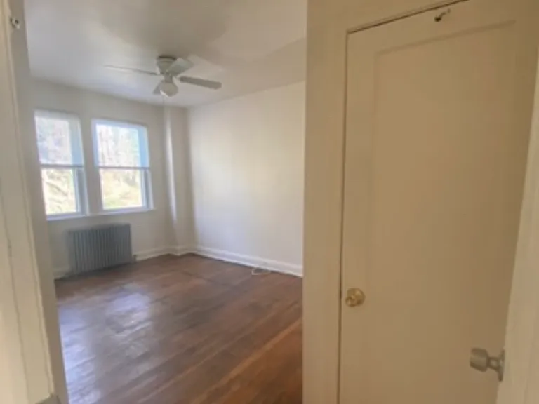 2454 W Cold Spring Ln — Photo 8