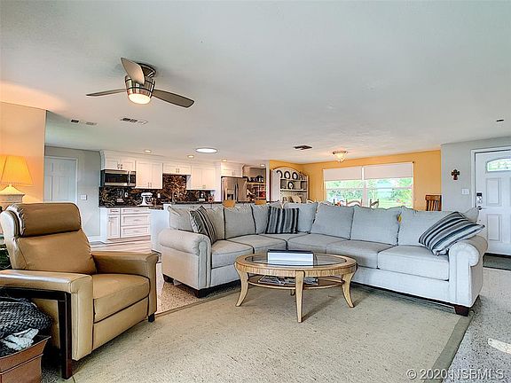 2nd image of 1917 Bayview Dr