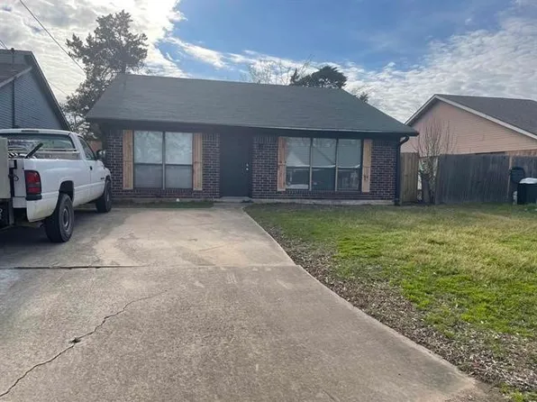 2420 40th St SE, Paris, TX 75460