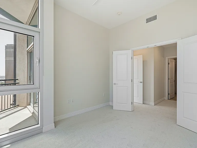 500 Throckmorton St #1108 — Photo 9