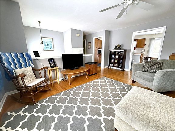 5th image of 533 Leon Dr