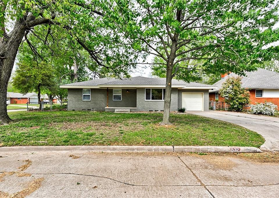 1st image of 532 Dee Anne Dr