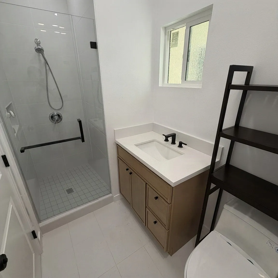 2 bed, 746 sqft, $3,000 — Photo 3