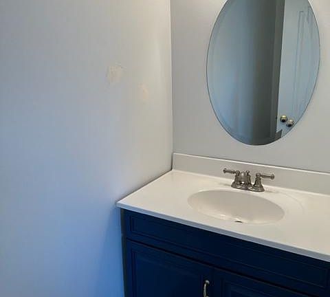 5th image of 231 Broadway Unit 1