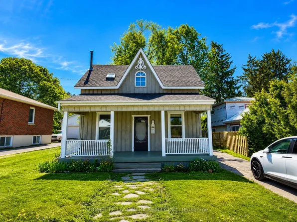 111 Penetang St, Barrie, ON L4M 1V7