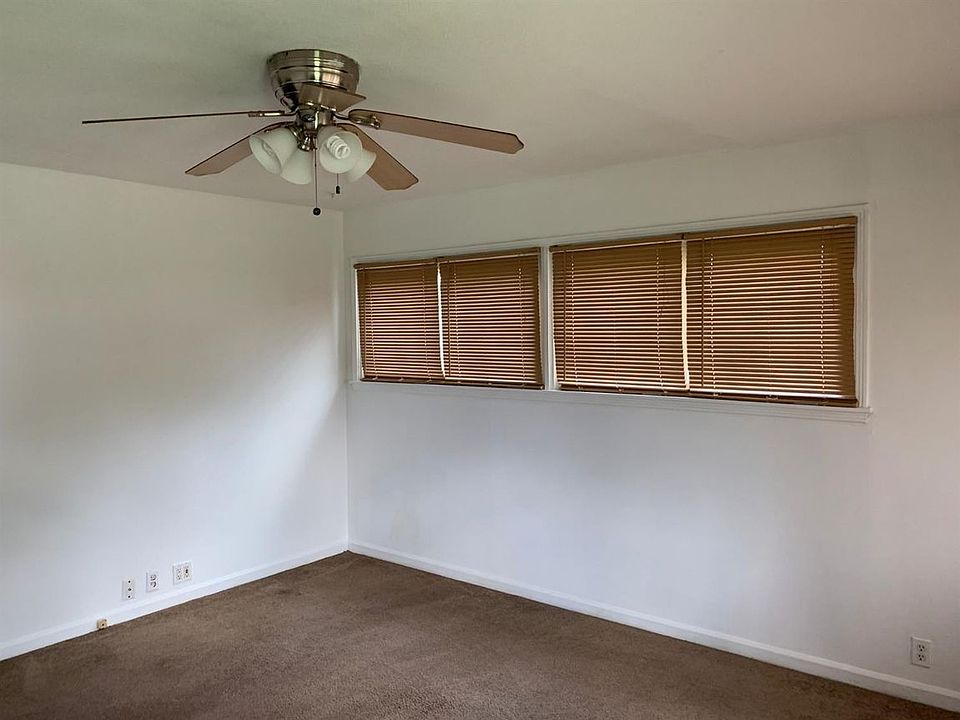 2nd image of 3938 Mantell Ave