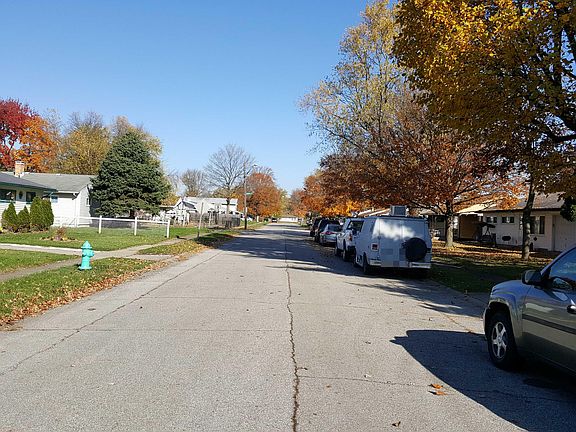 4th image of 2818 Mussman Dr