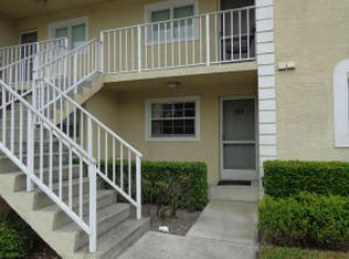 102 Palm Beach Trace Dr, Royal Palm Beach, FL 33411