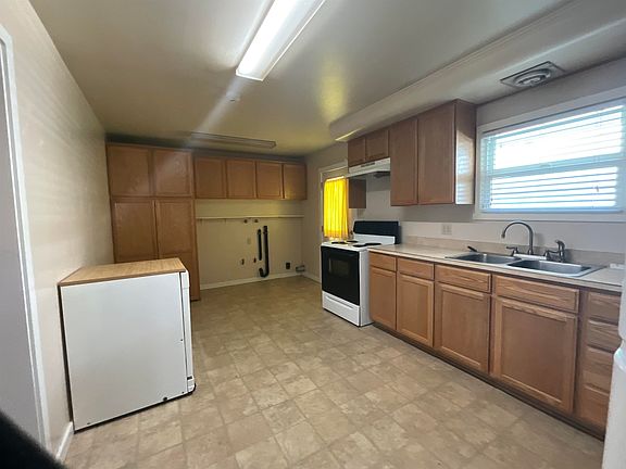2nd image of 129 Juvenile Ln