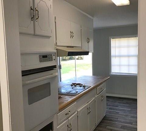 From Den into Kitchen