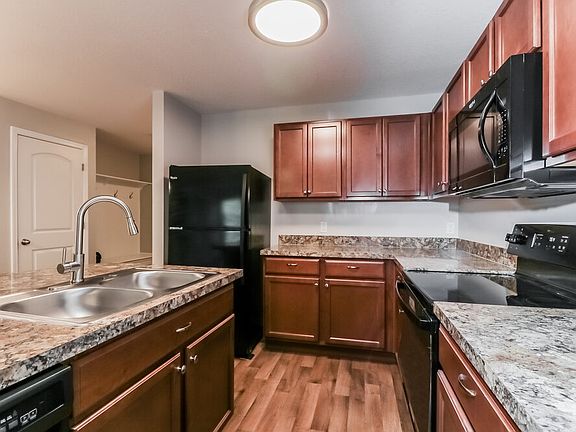 5th image of 5550 Maggiore Blvd