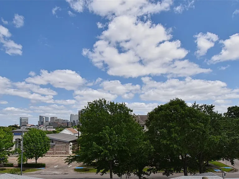2406 Dorrington St #C — Photo 24