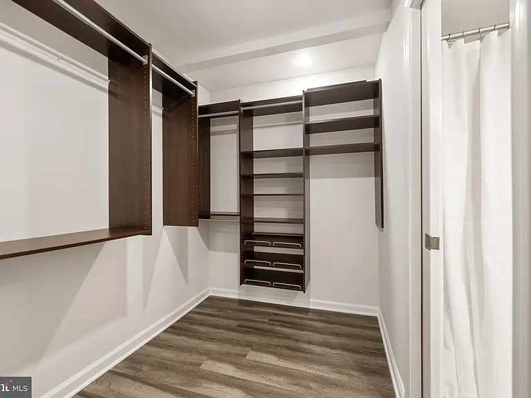 2811 S Woodrow St #B — Photo 19