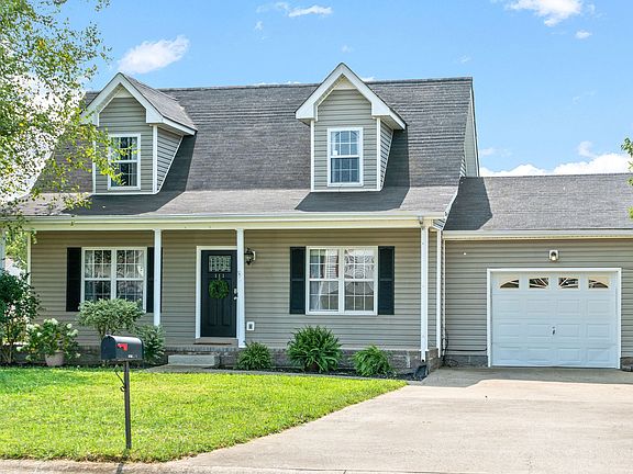 4th image of 111 Karen Ct