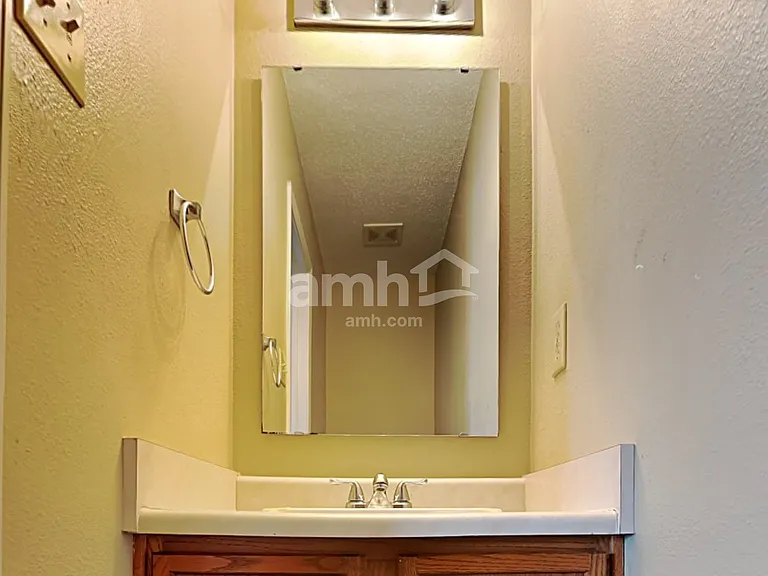 11 Lowell Ct — Photo 9